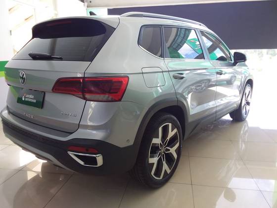 VOLKSWAGEN TAOS 1.4 250 TSI TOTAL FLEX HIGHLINE AUTOMÁTICO